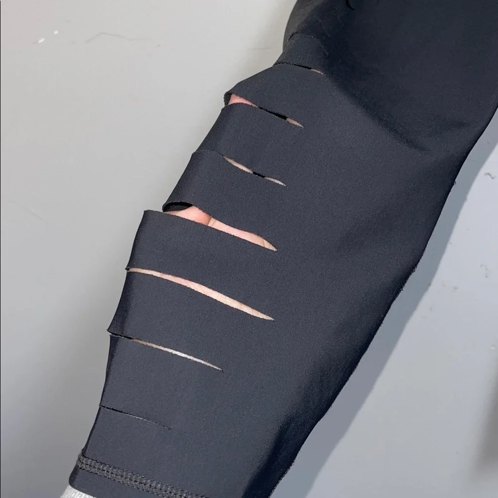 Alo Yoga High Waisted Side Leg Slice Crop Leggings